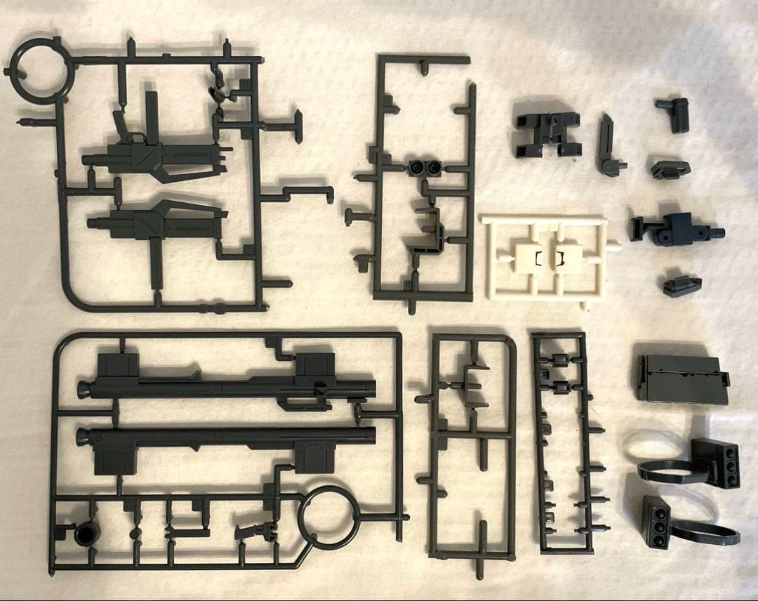 【ジャンク品】ガンプラ本体、ガンプラ不明部品、取扱説明書