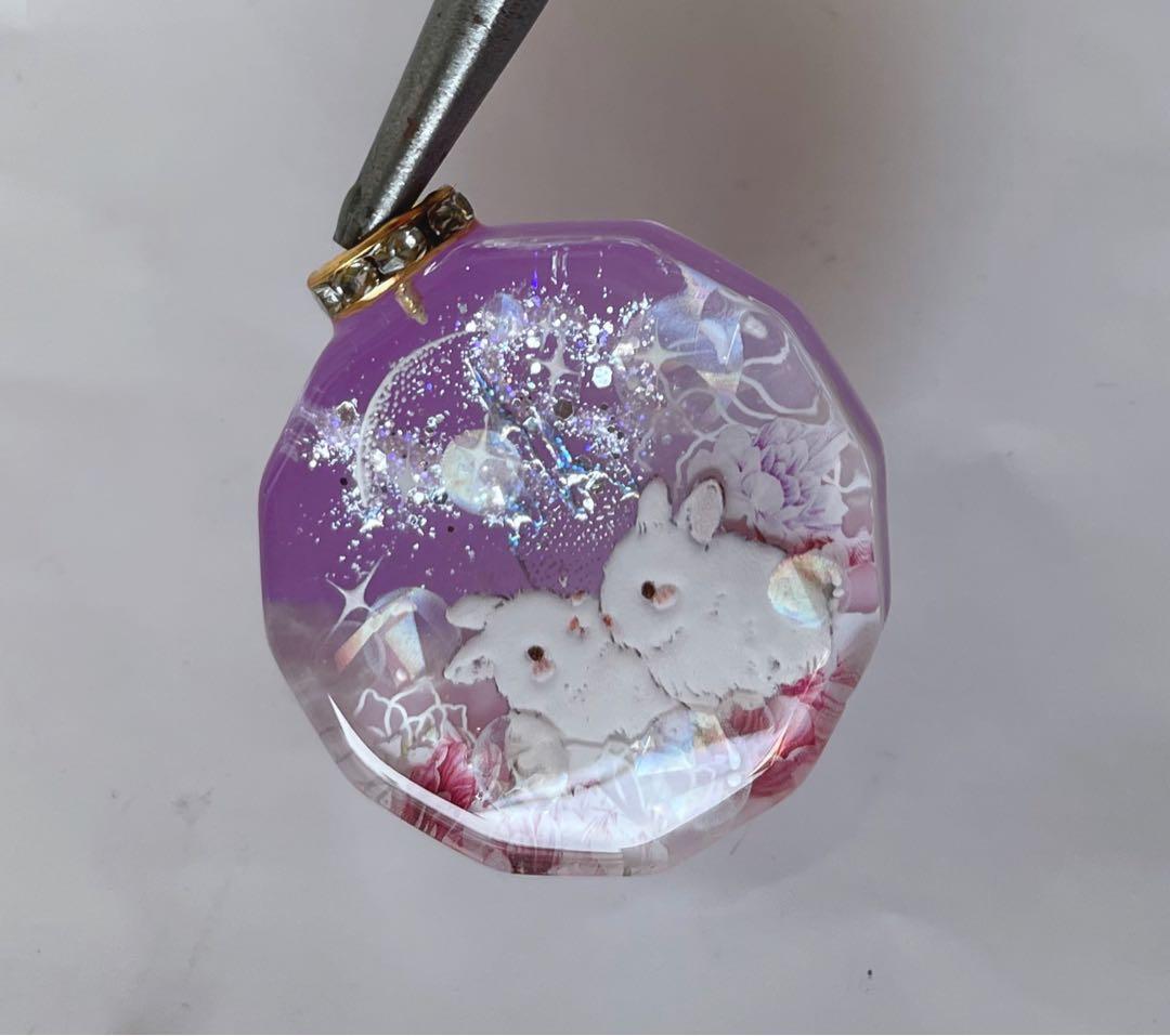 RUKURUKU/お城とうさぎ　薔薇　銀河　蓄光　オルゴナイトキーホルダー