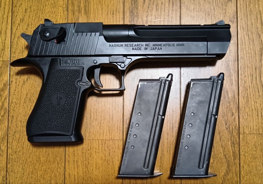 東京マルイ　デザートイーグル.50AE ガスブローバック　予備マガジン付