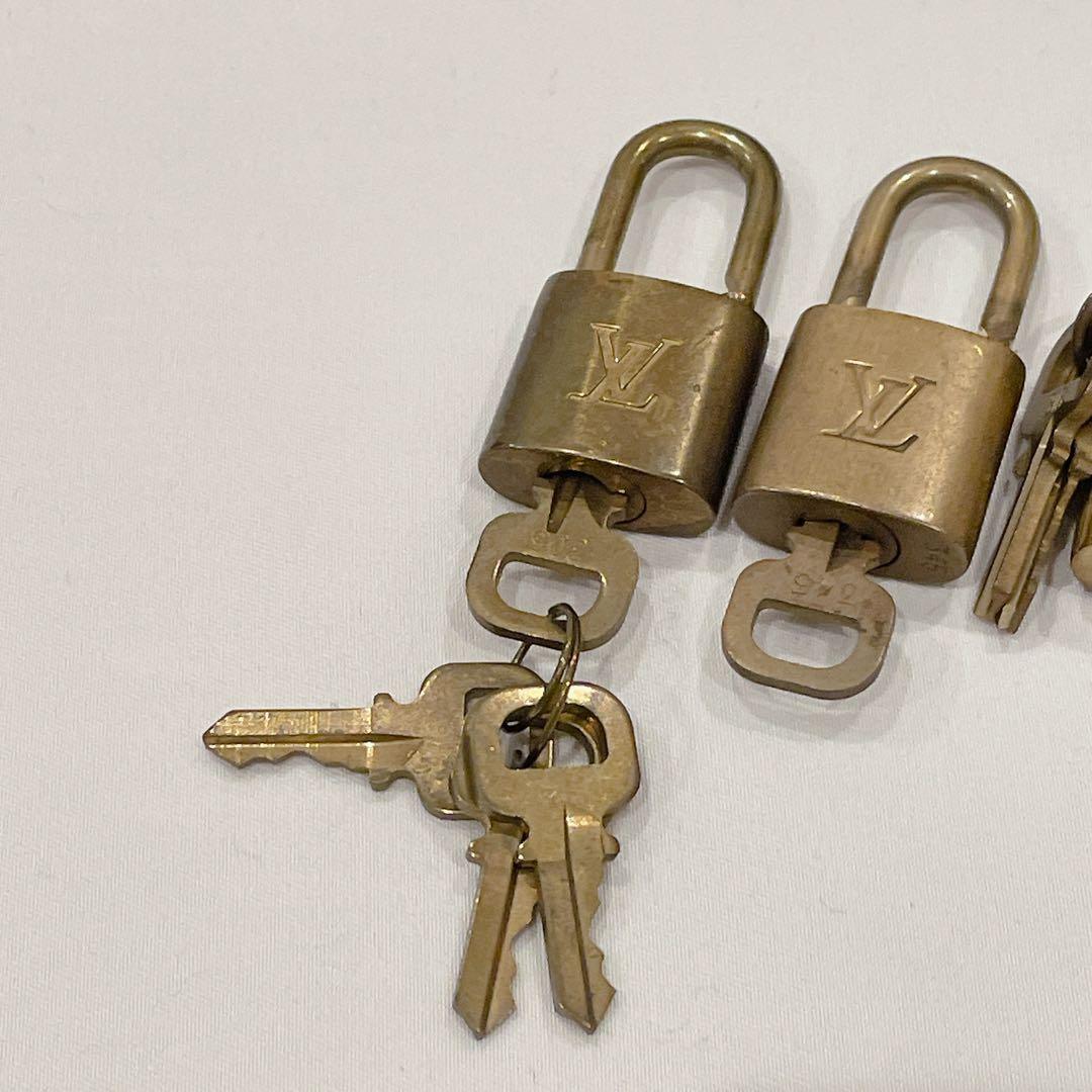 ルイ・ヴィトン 南京錠 4個セット