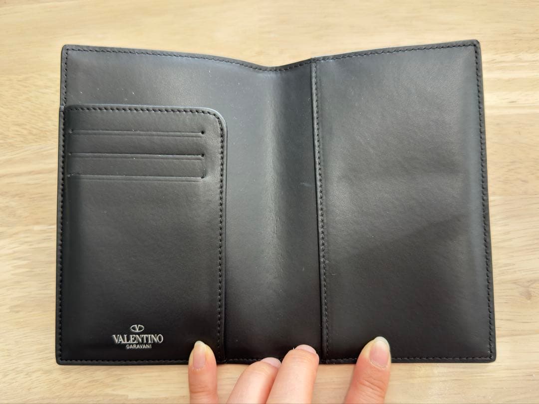 VALENTINO パスポートケース