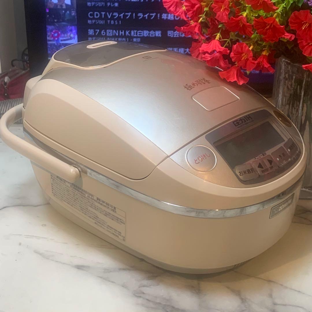 良品■象印 圧力IH NP−SB10 極め炊き　極め羽釜　5.5合炊き　ゴールド