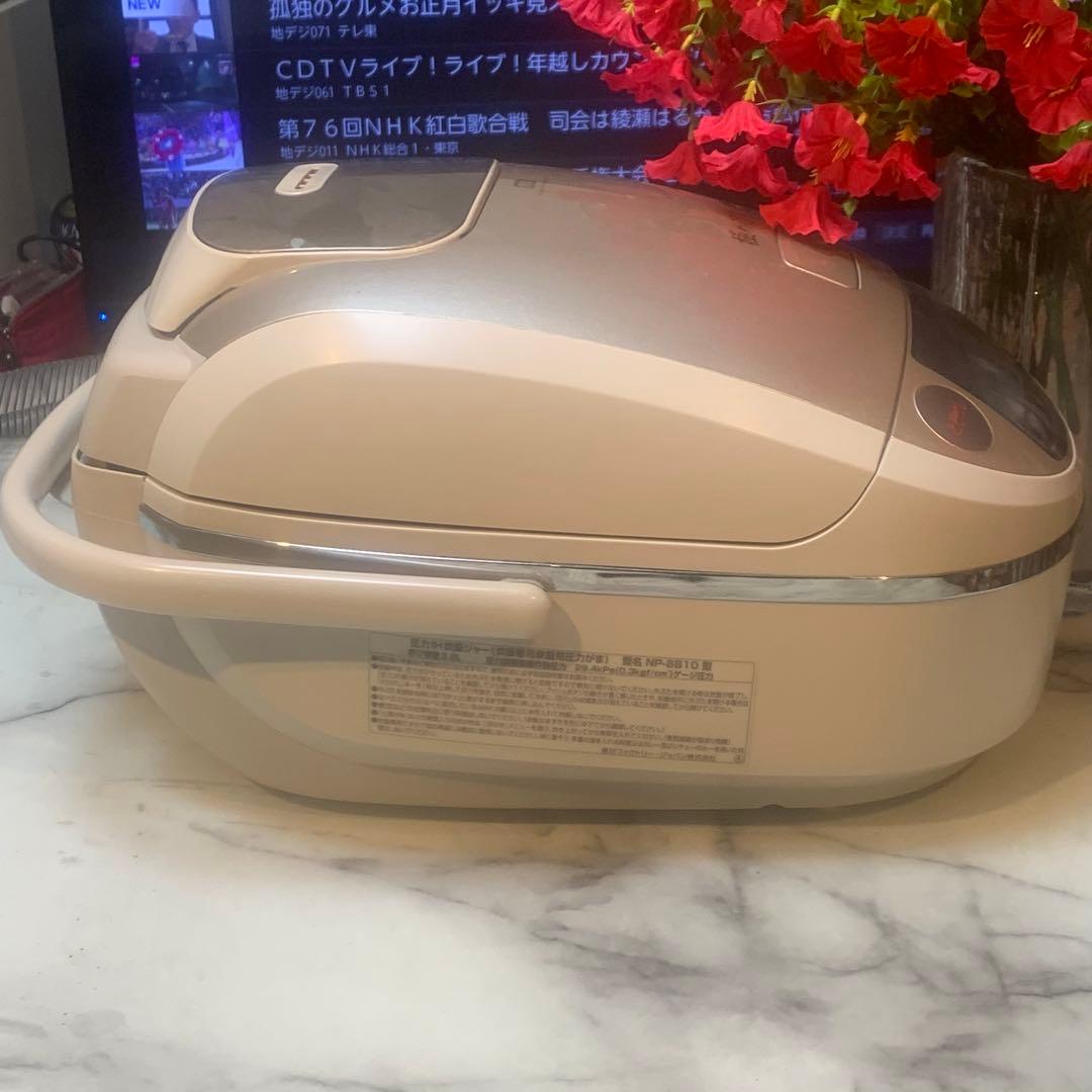 良品■象印 圧力IH NP−SB10 極め炊き　極め羽釜　5.5合炊き　ゴールド