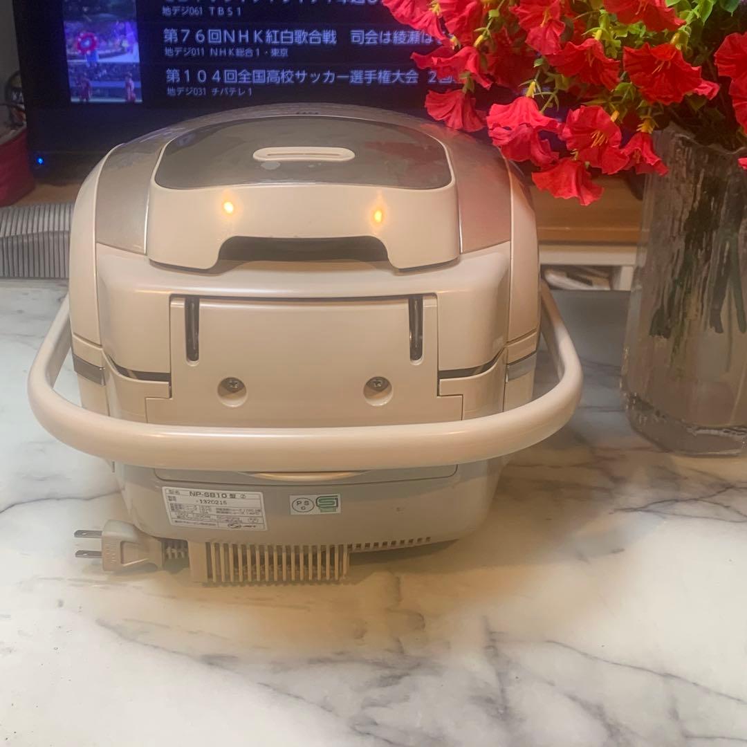 良品■象印 圧力IH NP−SB10 極め炊き　極め羽釜　5.5合炊き　ゴールド