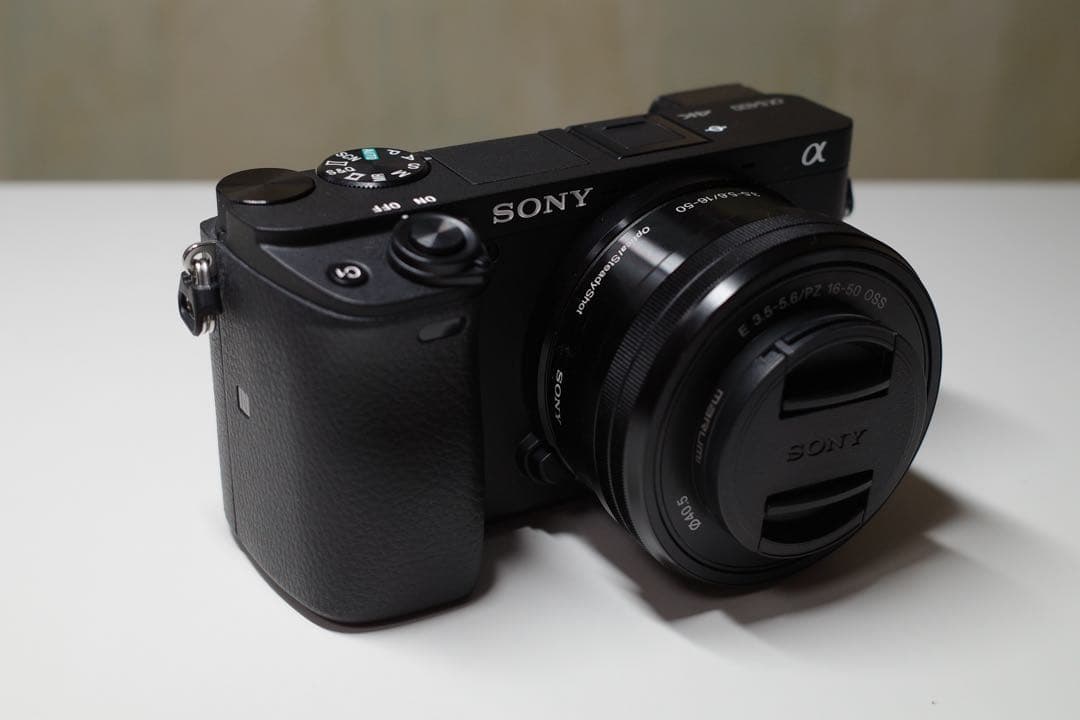 SONY α6400 ILCE-6400 パワーズームレンズキット　おまけ付き