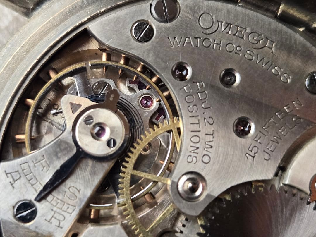 100年前の OMEGA　シルバーハンターケース スモセコ　メガヴィンテージ