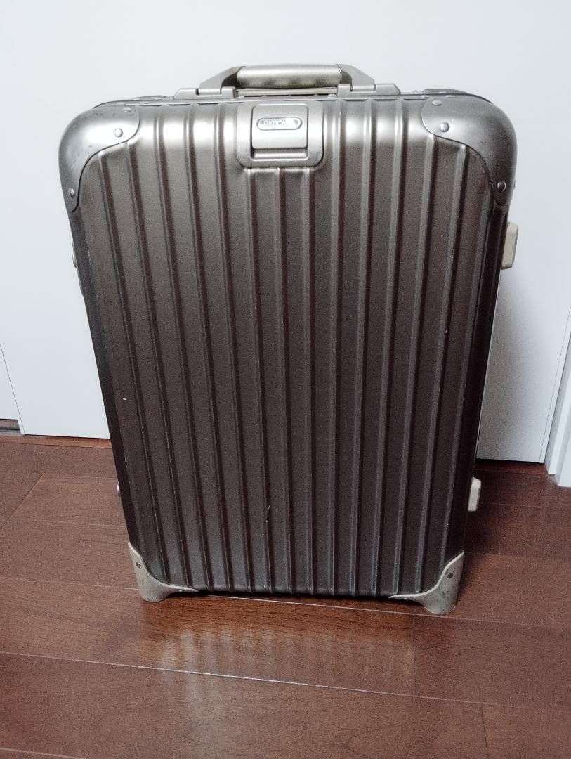 RIMOWA　トパーズ・チタニウム　キャビントロリー　32L　2輪