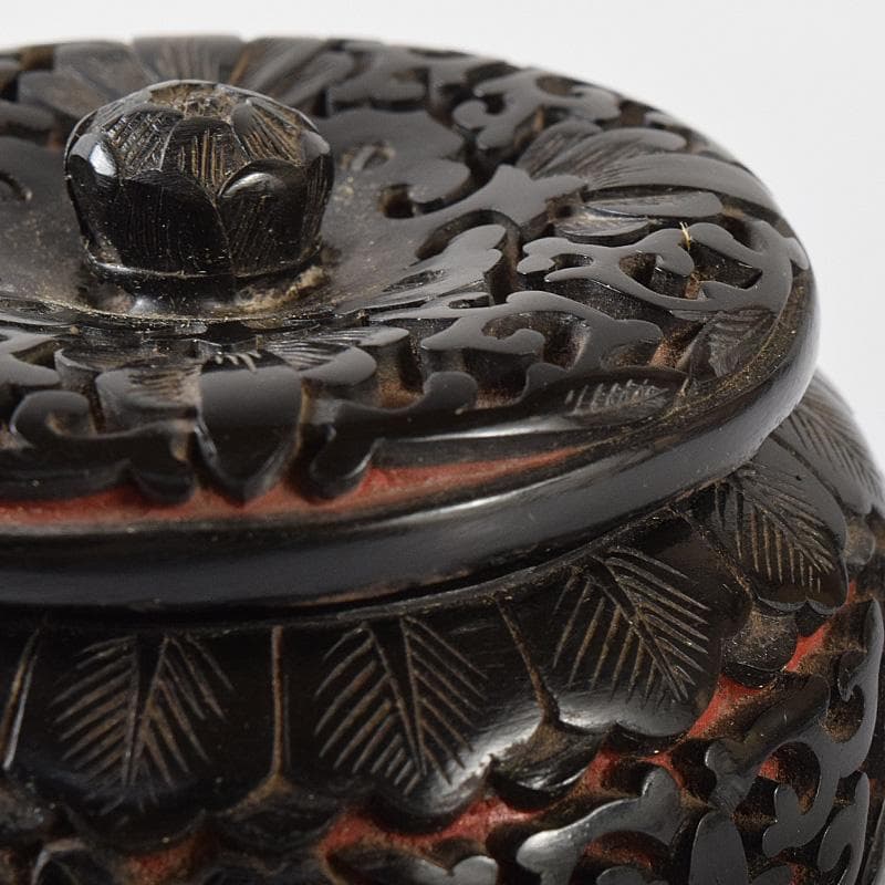 中国　堆朱　堆黒 　花文　蓋物　仕覆付　V　R8261