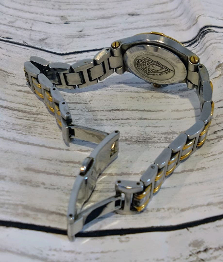 【お値下げ】GUCCI 腕時計　レディースウォッチ　9040L