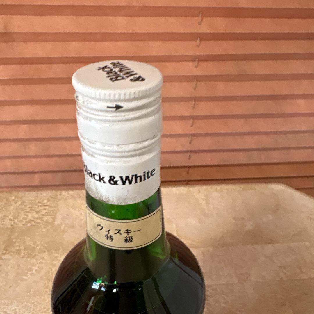古酒　BLACK & WHITE スコッチウイスキー　750㎖