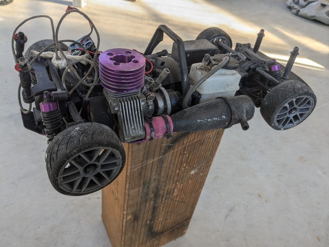 ホビーラジコンカー エンジン搭載