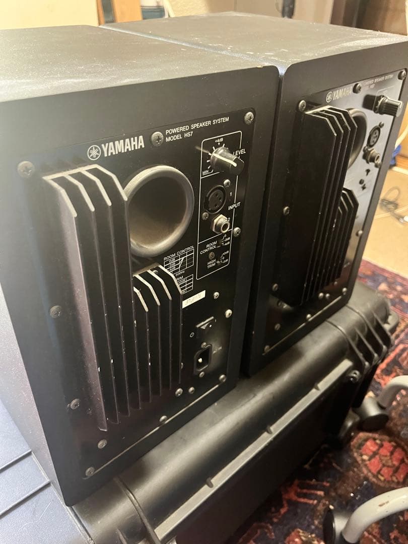 YAMAHA HS7 パワードスピーカー・社外ハードケース電源ケーブル付