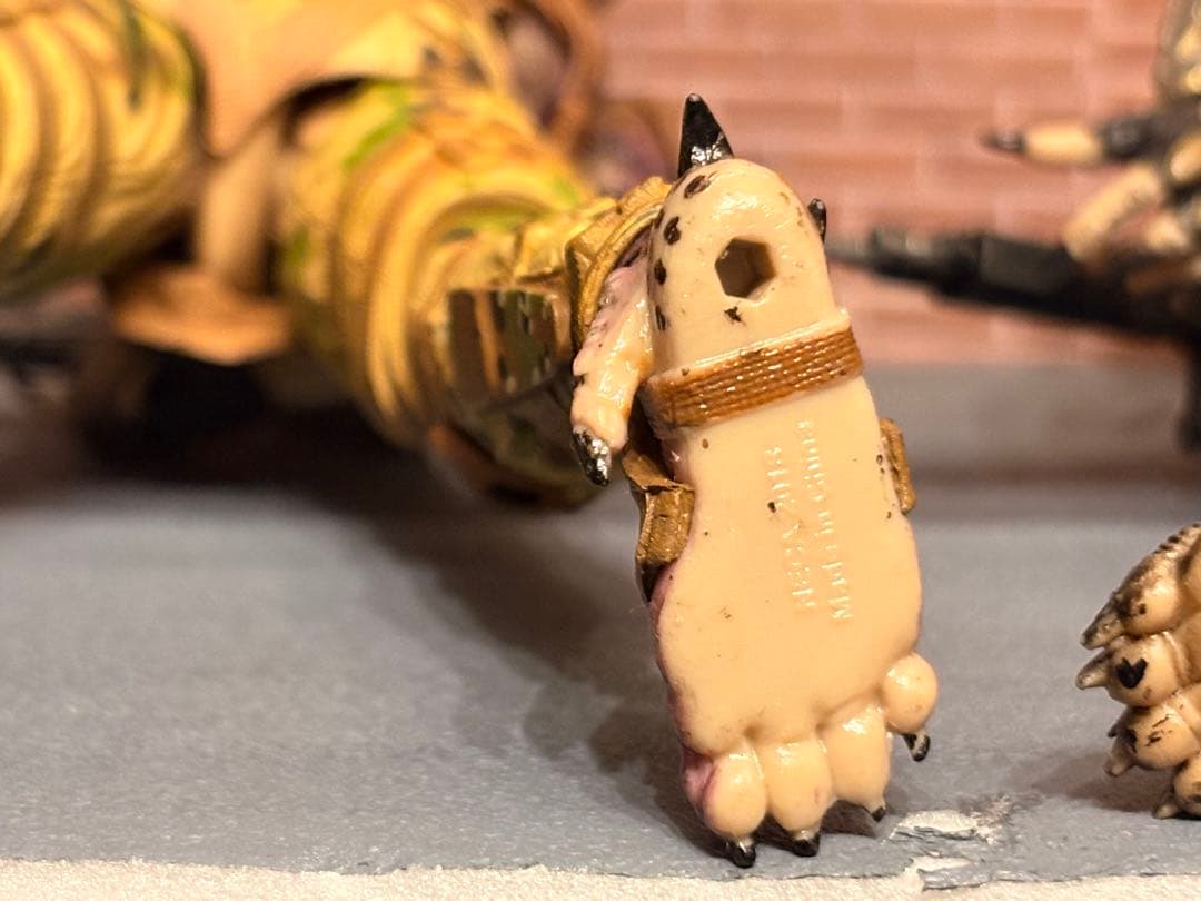 NECA エミッサリープレデター 2種