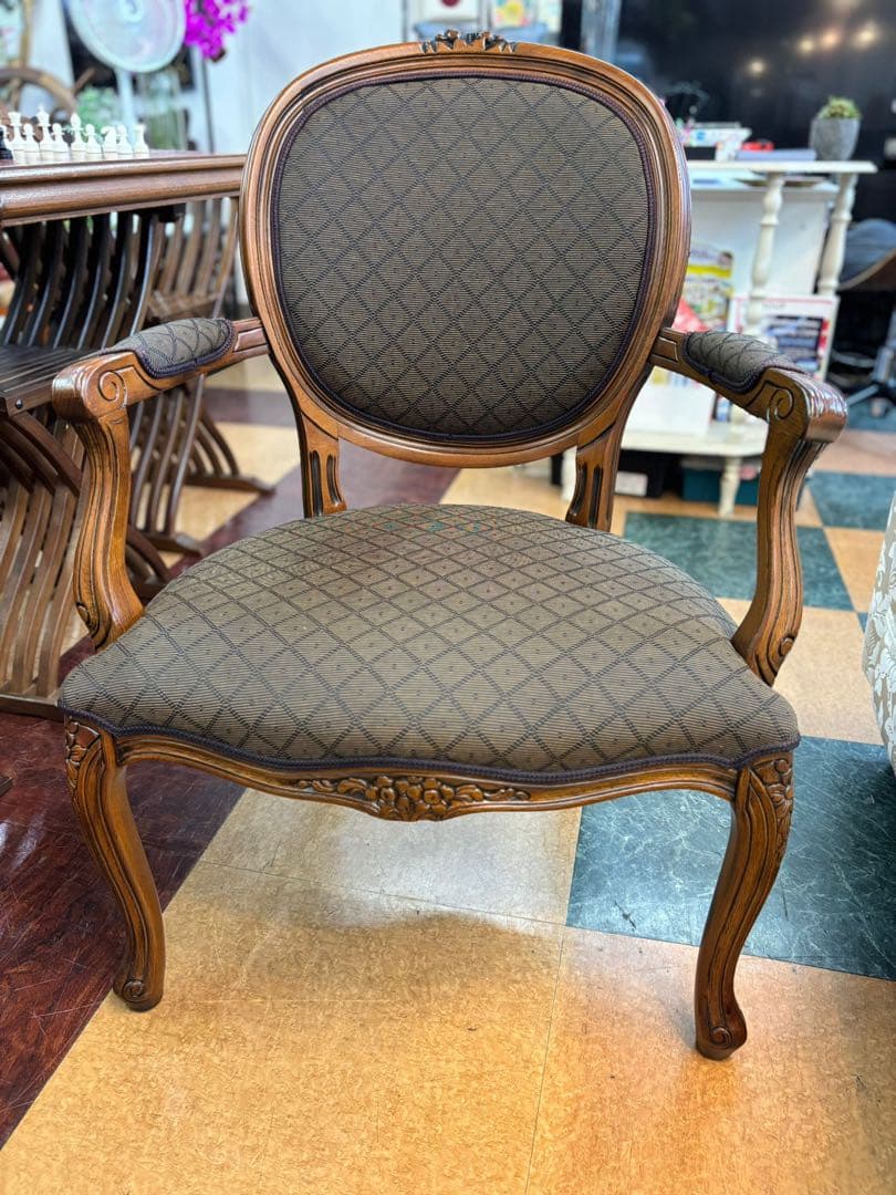イタリア 象嵌 アーム付きチェア 背透かし木製 猫脚 椅子2脚