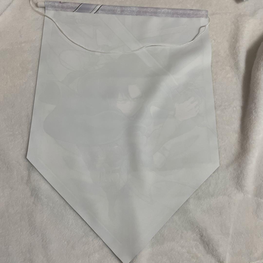 進撃の巨人　リヴァイ　エレン