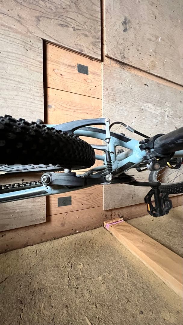 GIANT ジュニアスポーツバイク 24インチ グレー