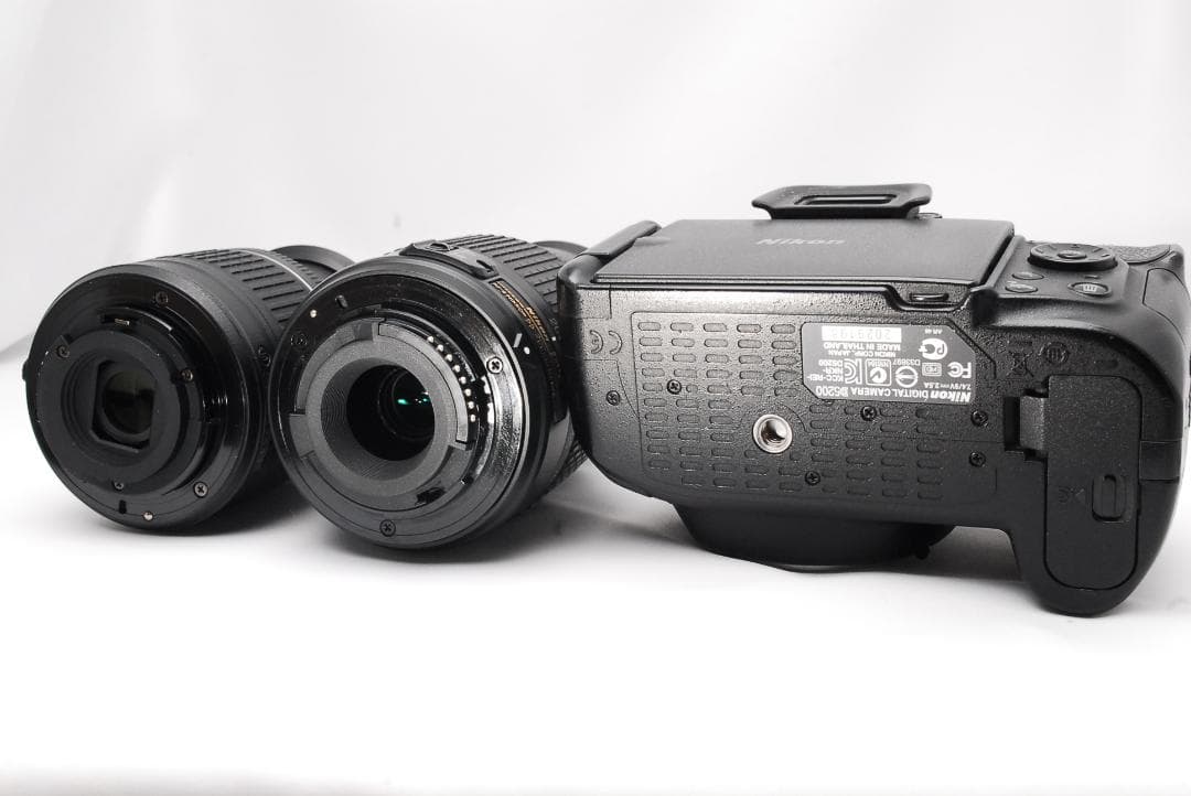 ♥ Nikon D5200 ♥ダブルレンズ♥画面が回転♥超高画質 一眼レフ