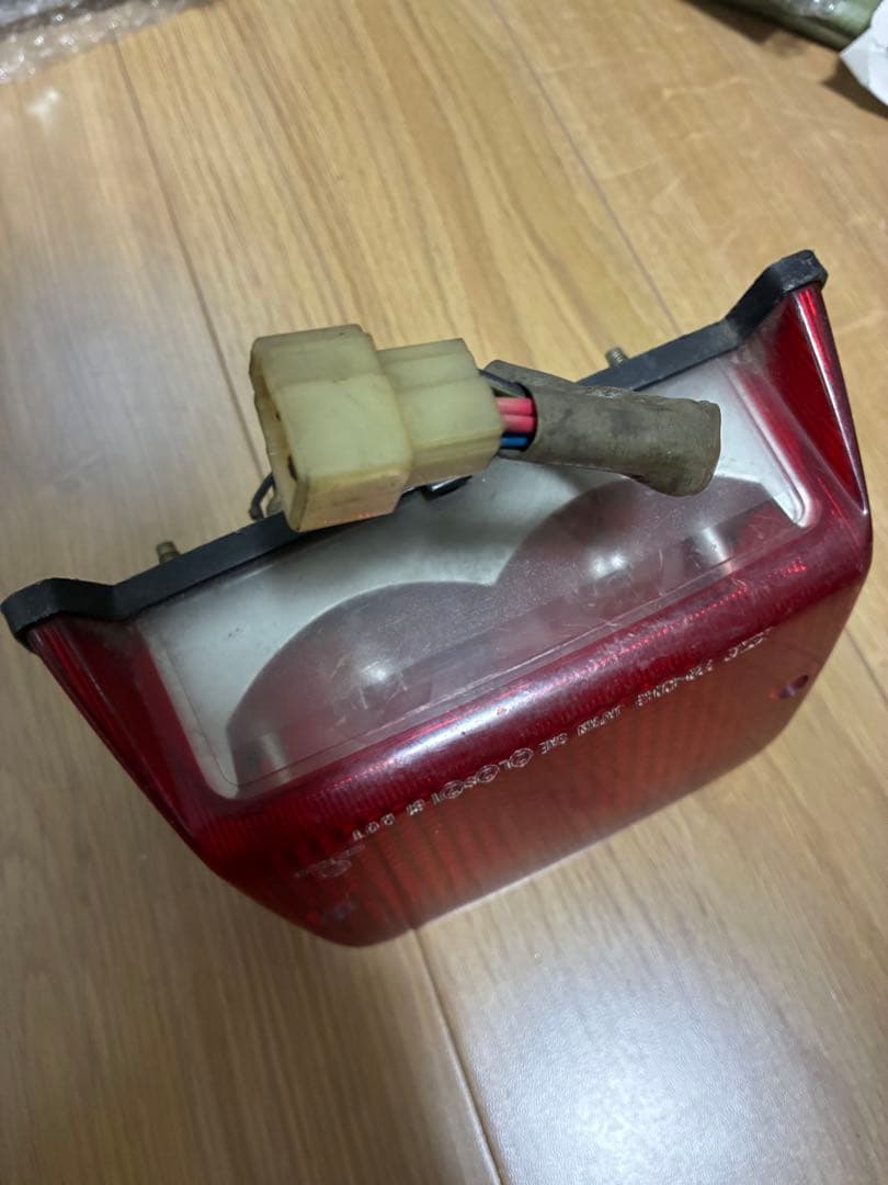 カワサキ　ゼファー400 純正テールランプ　当時物　絶版