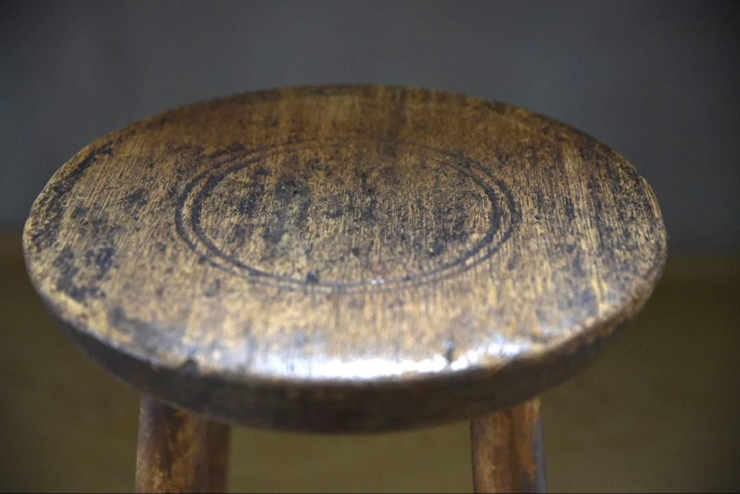 アンティークスツール