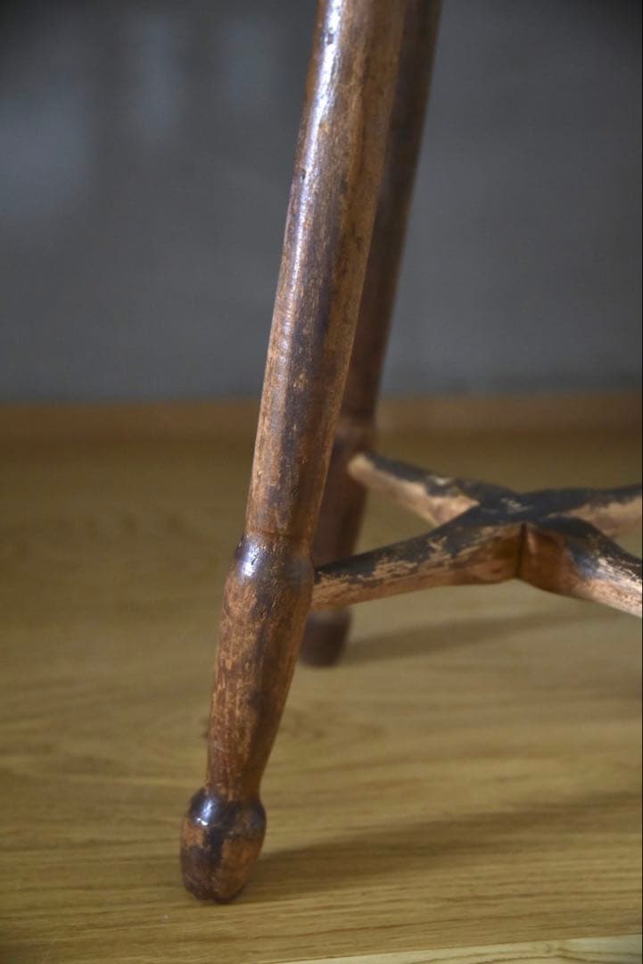 アンティークスツール