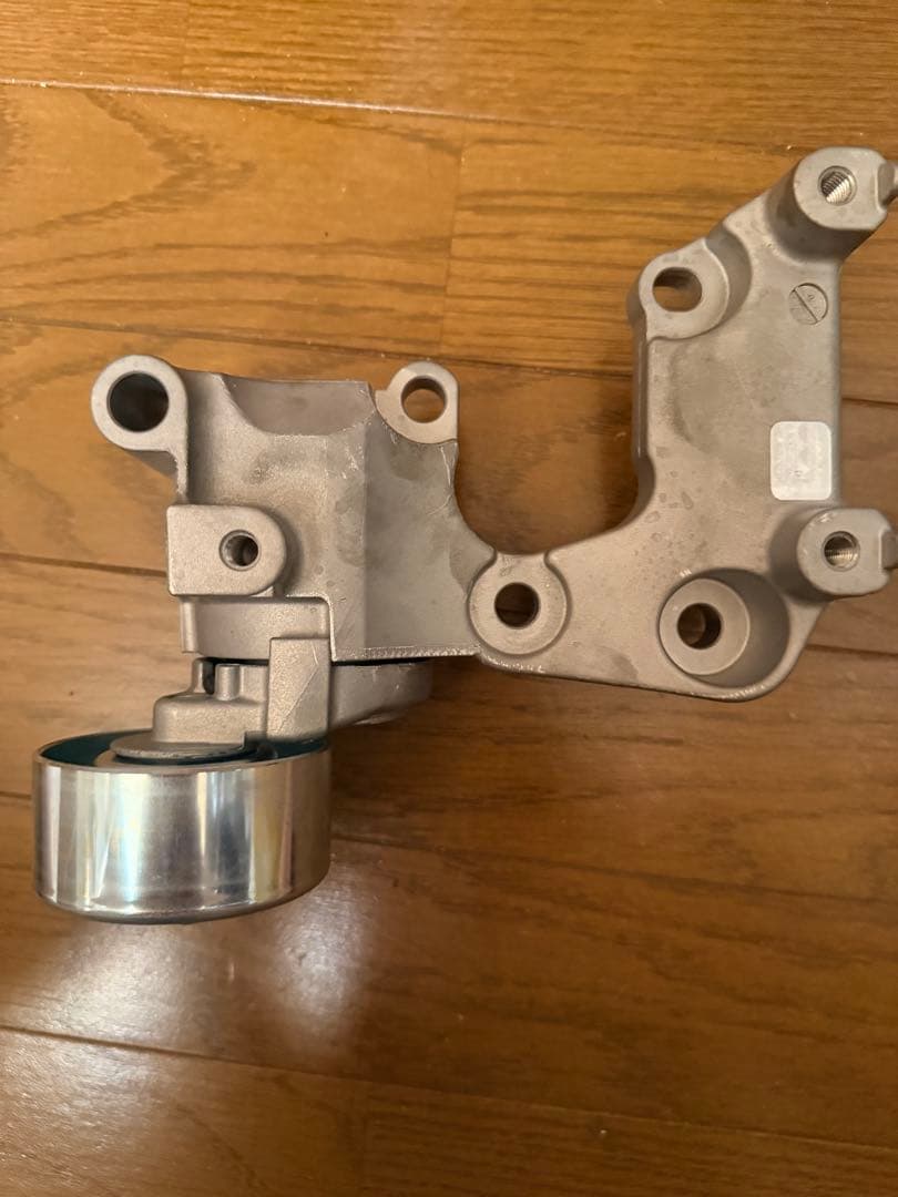 レクサス クラウン　オートテンショナー トヨタ 16620-31021