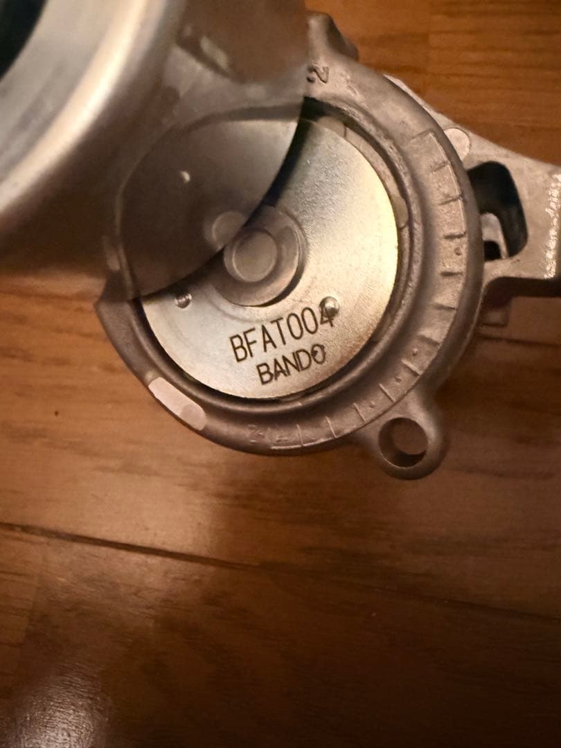 レクサス クラウン　オートテンショナー トヨタ 16620-31021