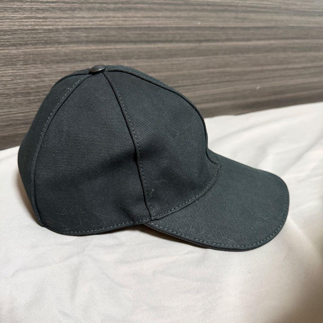 GUCCI ベースボールキャップ　ユニセックス Mサイズ 黒 無印 ロゴ