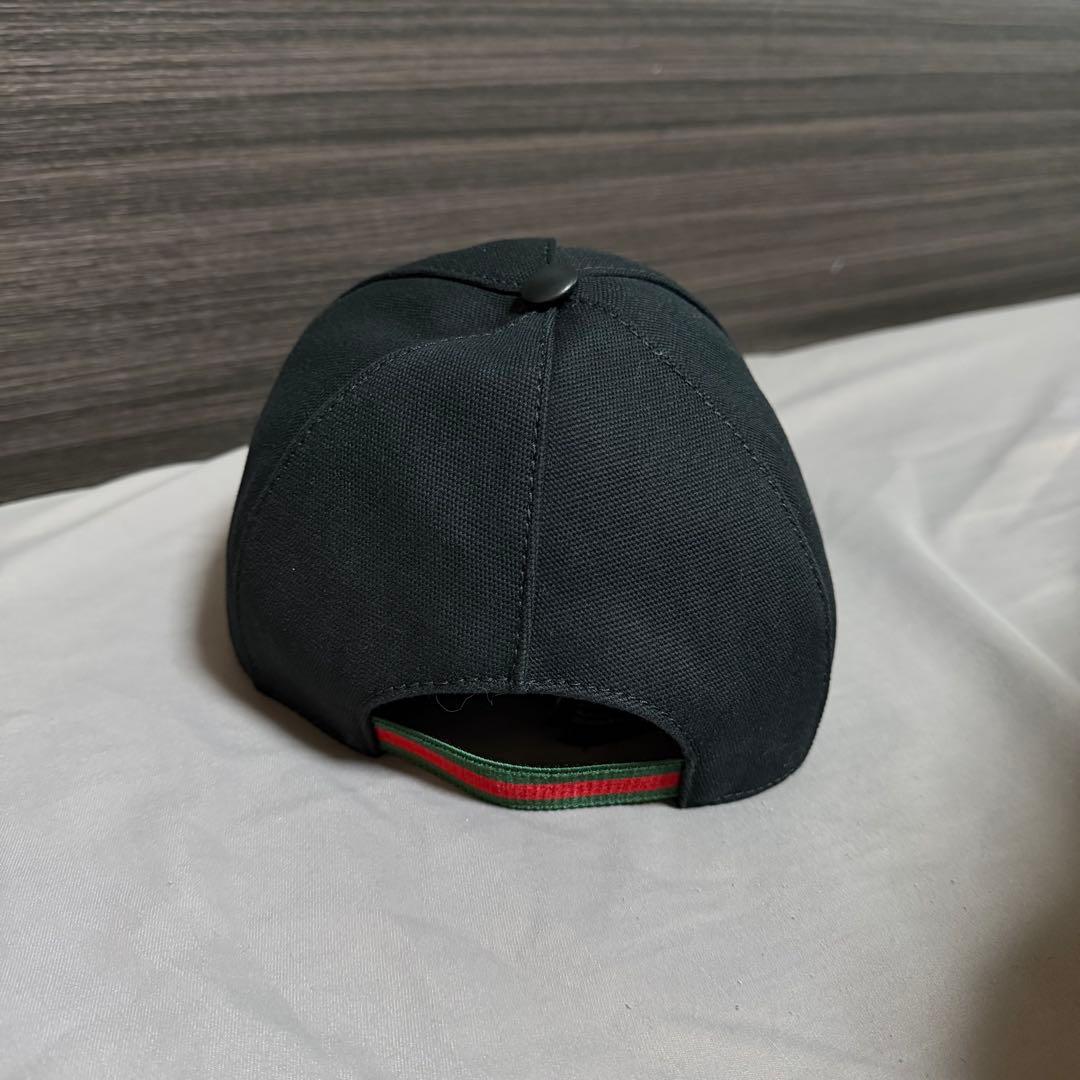 GUCCI ベースボールキャップ　ユニセックス Mサイズ 黒 無印 ロゴ