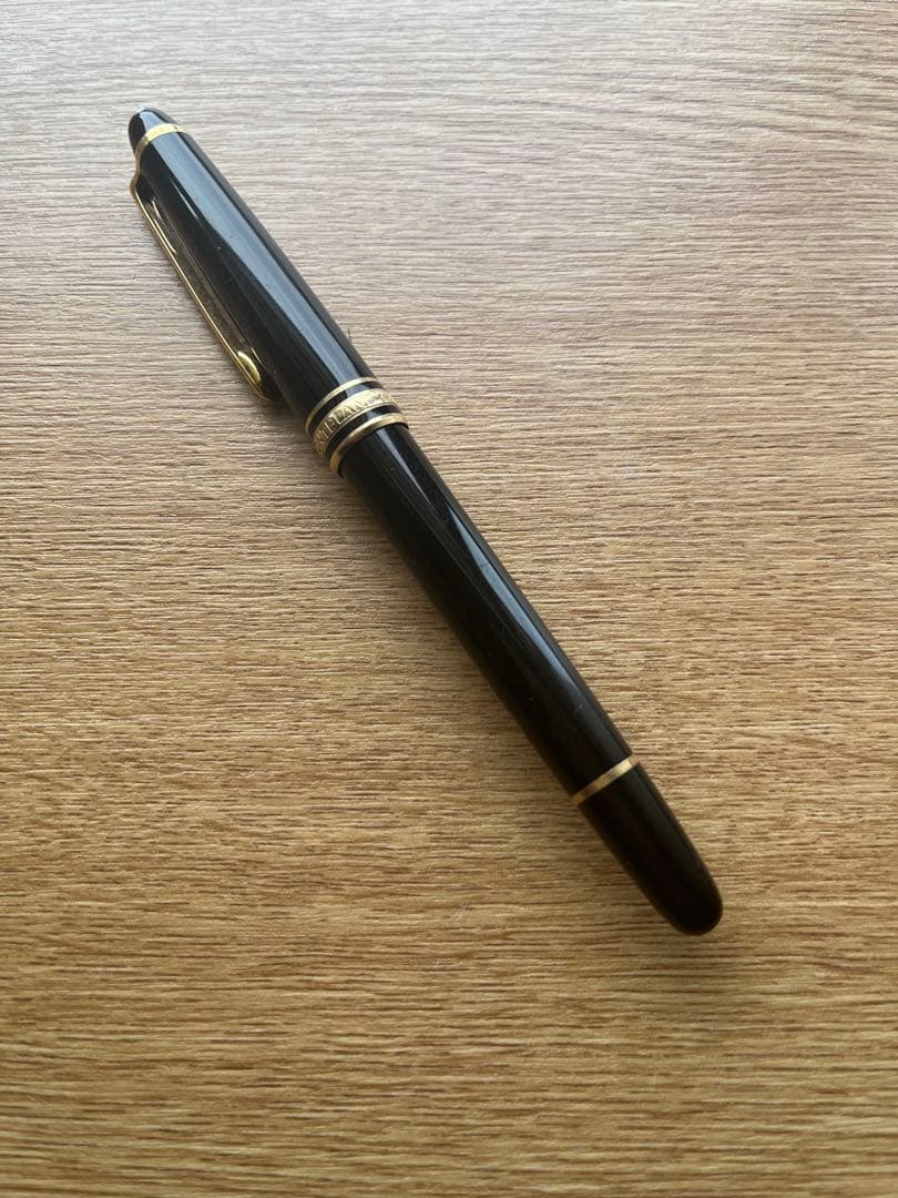モンブラン　マイスターシュテュック　ボールペン　キャップ式　ブラック