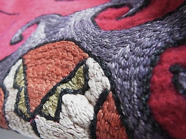 ★S0812★四方80㎝ 古い刺繍布　魔除布　ナイン・シャーマン アンティーク