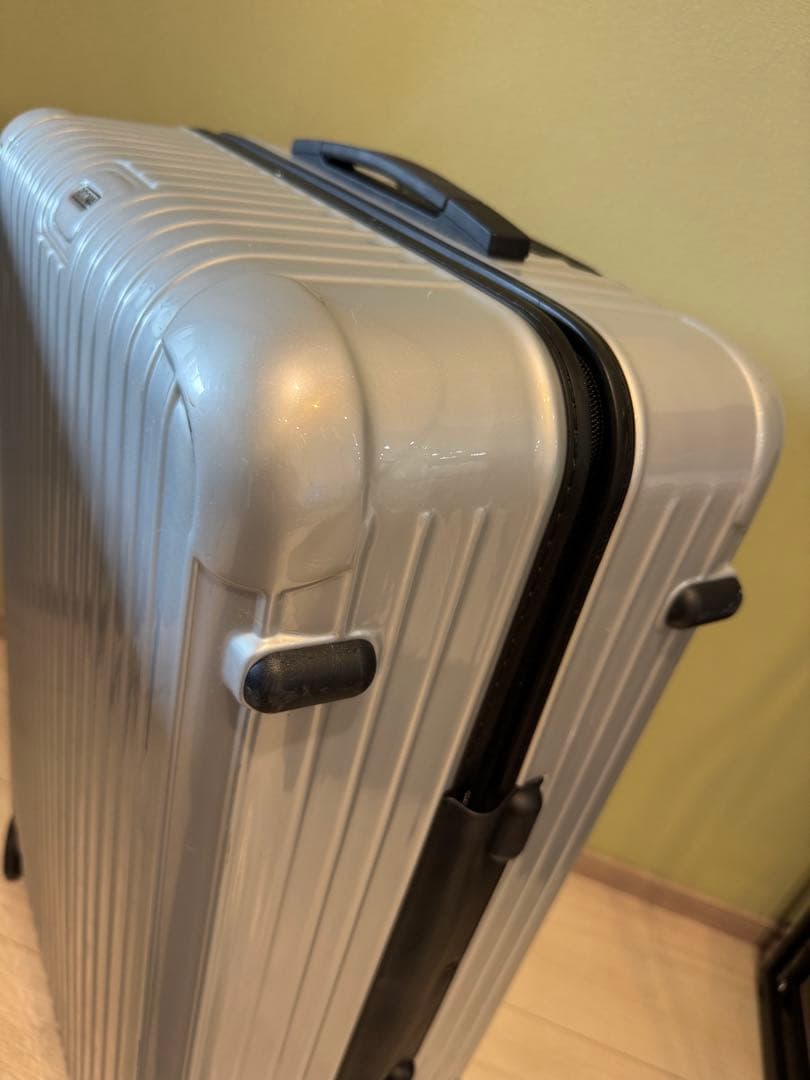 リモワ　サルサ　810.70-4　78リットル　中古美品　4輪 シルバー