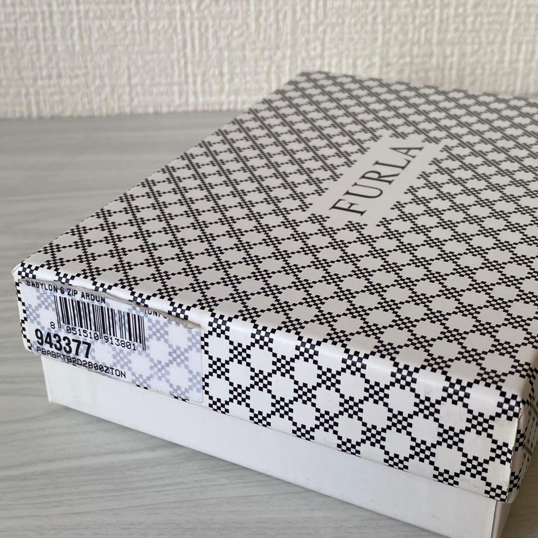 新品 FURLA フルラ 花柄 二つ折り ウォレット 財布 袋 箱付き ブラック