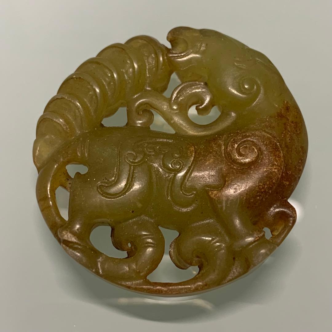 古玉　神獣呑金　清中期　時代物　天然石