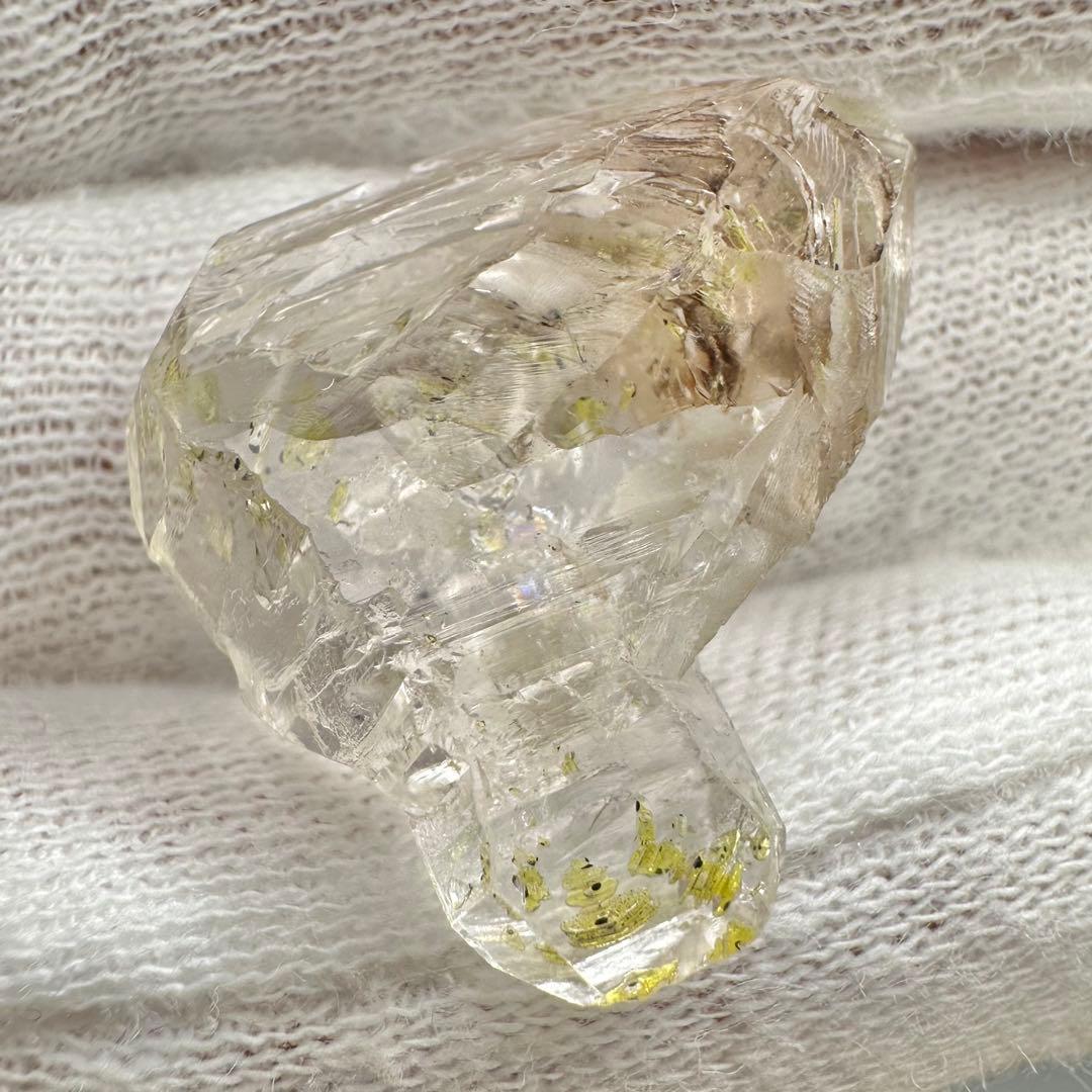 蛍光も！！　オイルイン　ハーキマーダイヤモンド　原石