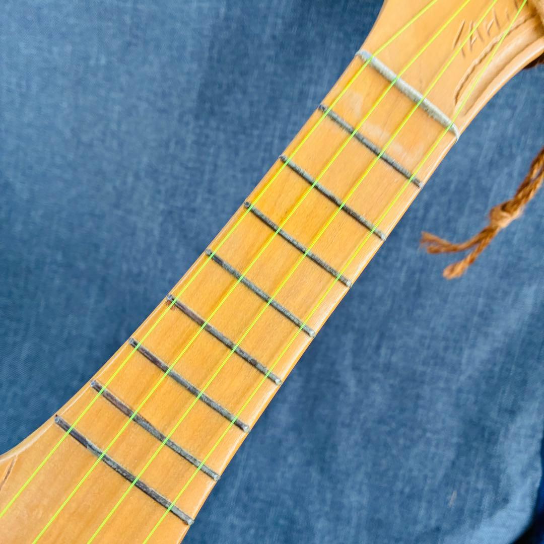 木製弦楽器 伝統的なデザイン タヒチアンウクレレ