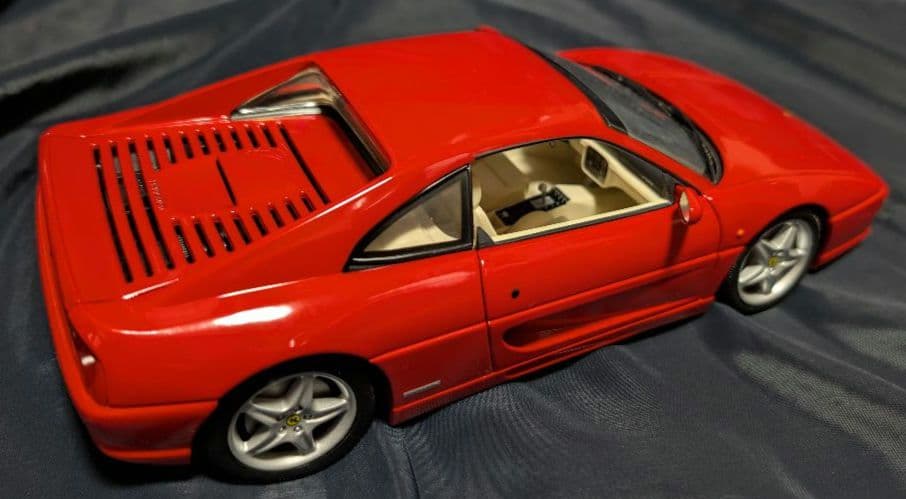 Ferrari F355 Berlinetta 1:18 ミニカー
