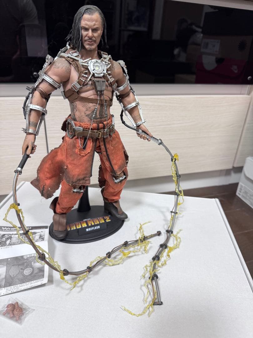 ホットトイズ　1/6ムービーマスターピースアイアンマン 2 ウィップラッシュ