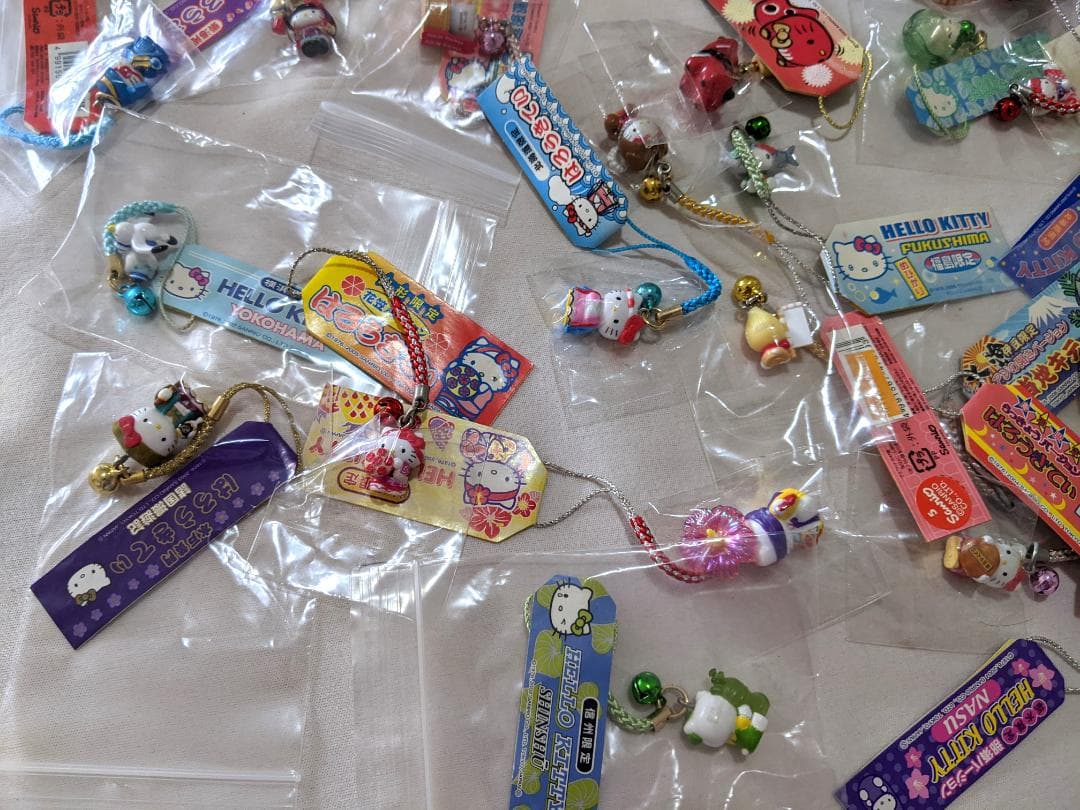 ■ハローキティ　ストラップ　ご当地　根付　非売品もまとめて　レア