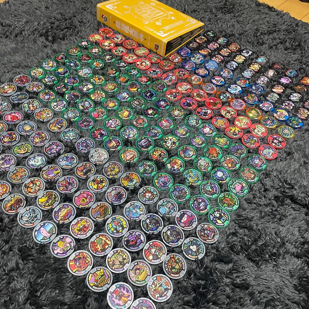 《美品》妖怪メダル　227枚　超大量まとめ売り　妖怪大辞典付き