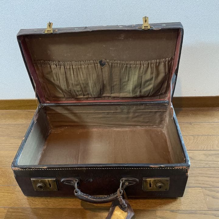 インテリア　オブジェ　鞄　カバン　アンティーク　昭和レトロ　革製旅行カバン