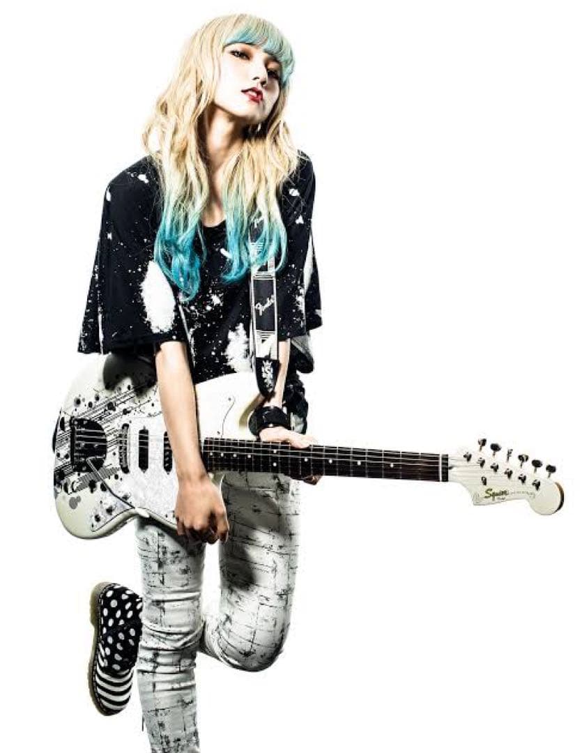 SCANDAL MAMI 使用ギター