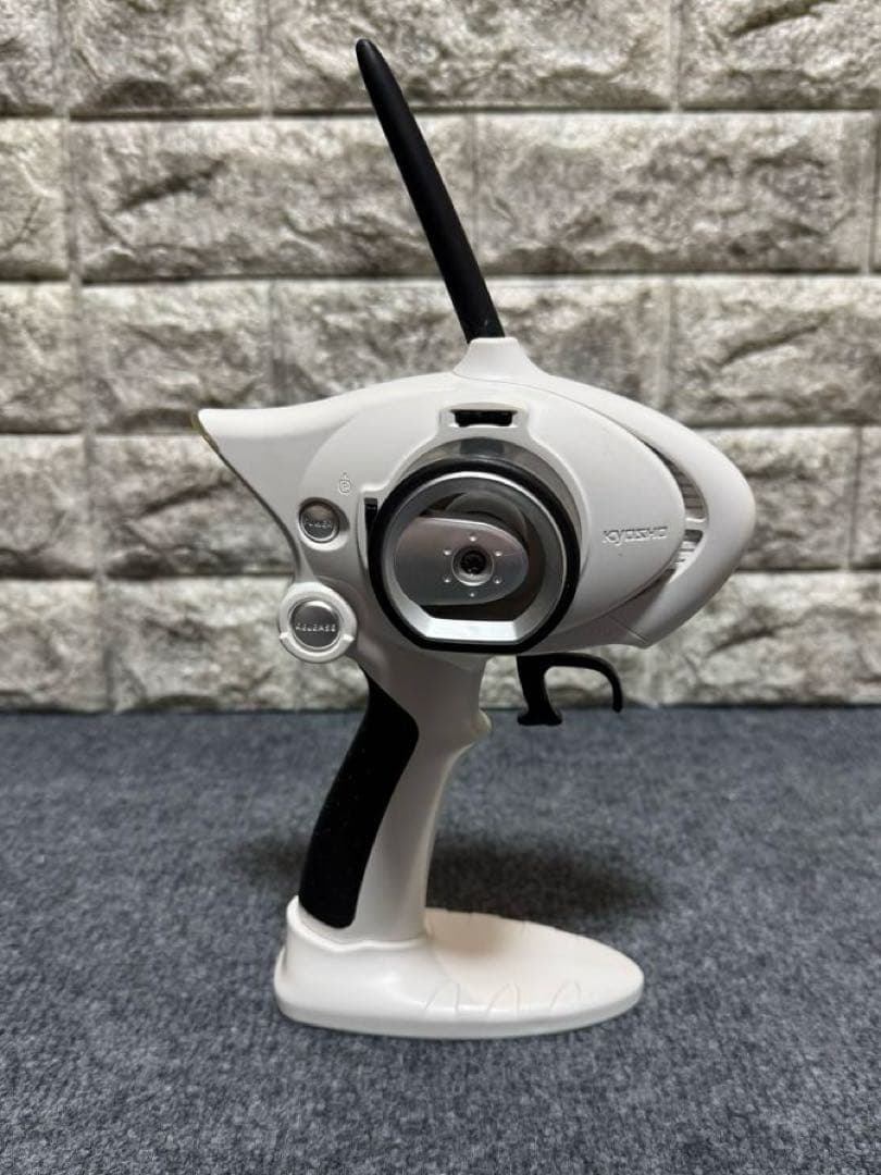 【希少】京商 ミニッツ用 KT-18 ホワイトボディ　換装済