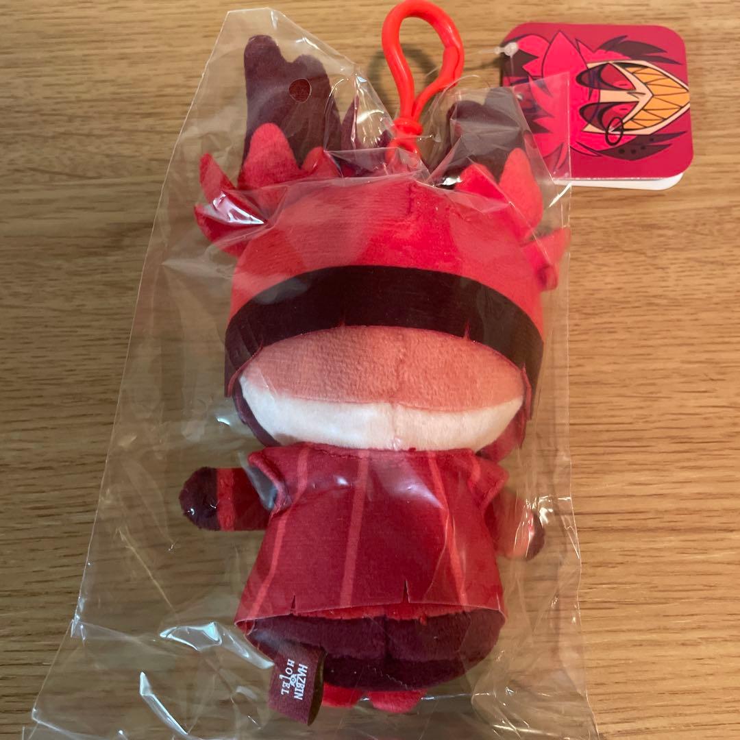 ハズビンホテルポップアップ　アラスター　おすわりマスコット 新品未開封