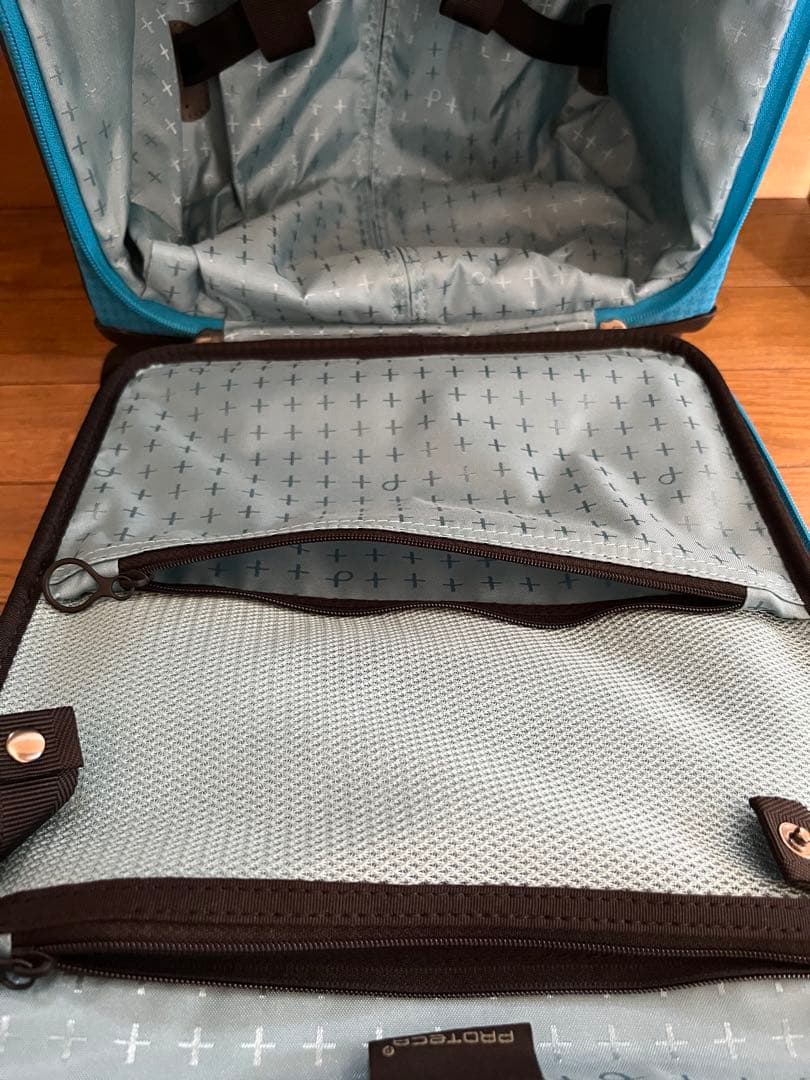 SALE！PROTECA青い小型キャリーケース