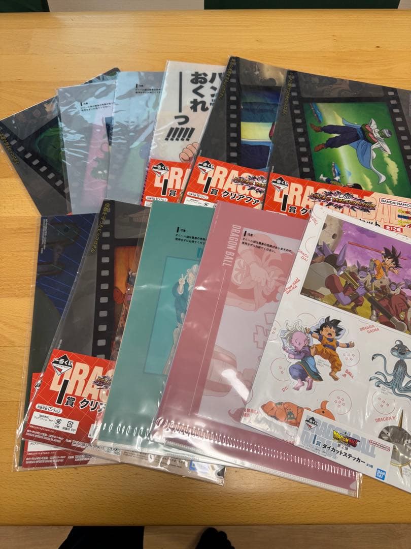 グッズまとめ売り　進撃の巨人　ドラゴンボール　計86点