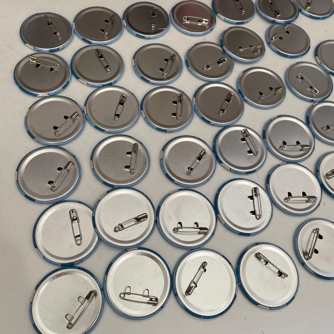 9.デジモン ブイモン マルイ　缶バッジ　THE BIGINNING　お祝い