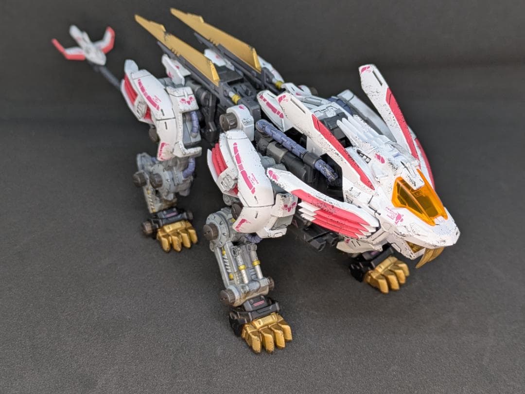 ゾイド　リアライズモデル ブレードライガー　ミラージュL風塗装　塗装済み完成品