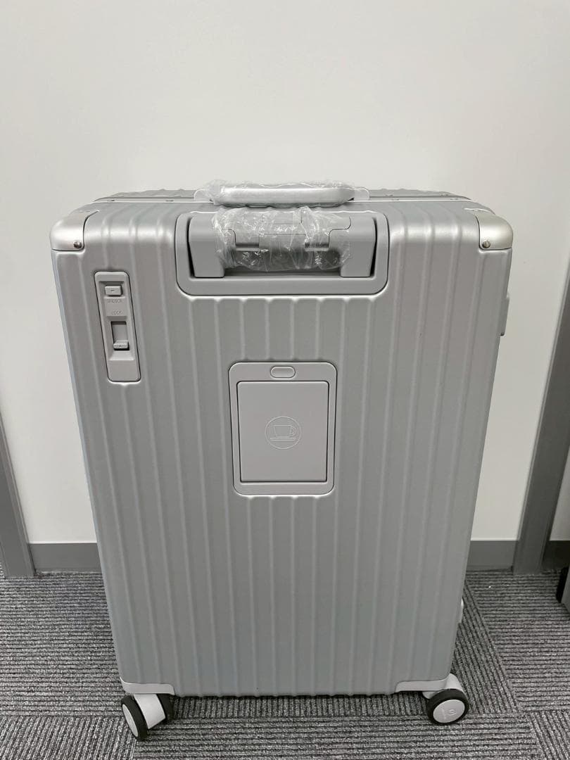 リベティ多機能キャリーケース【マットシルバーМサイズ】24