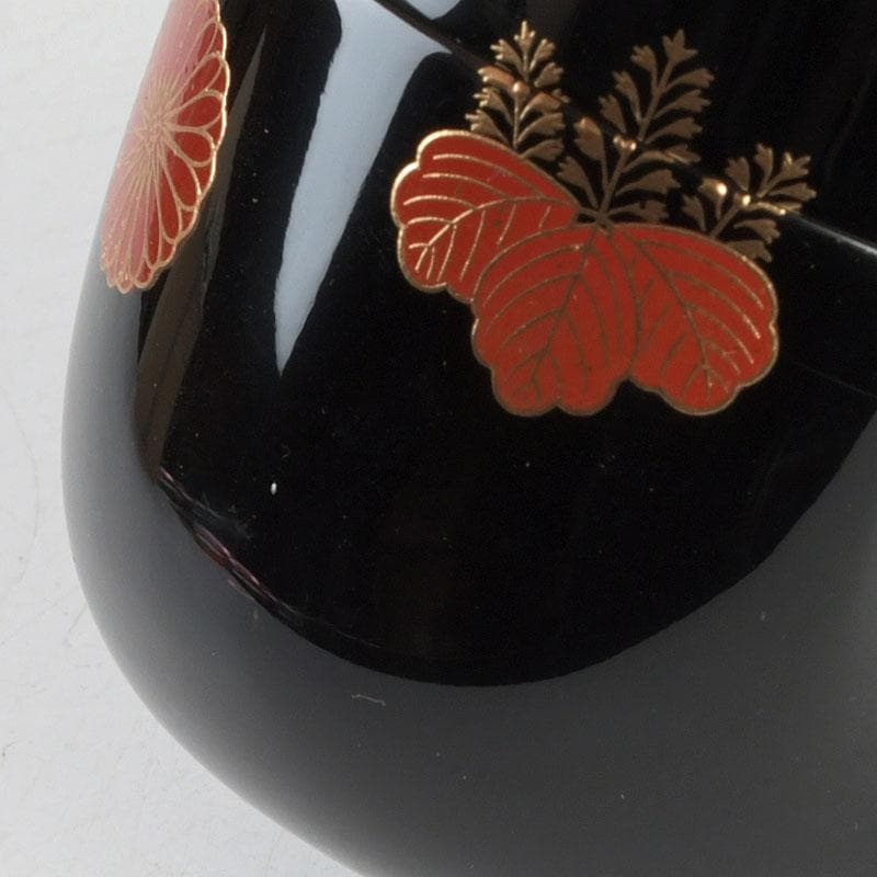 茶道具　和田寿峰作　水目　黒真塗　菊桐蒔絵　中棗　共箱　V　9378