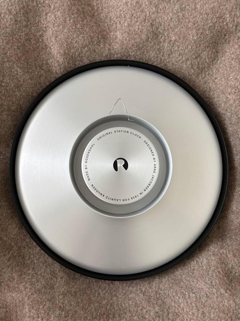 ARNE JACOBSEN アルネ ヤコブセン 壁掛け時計 　29cm